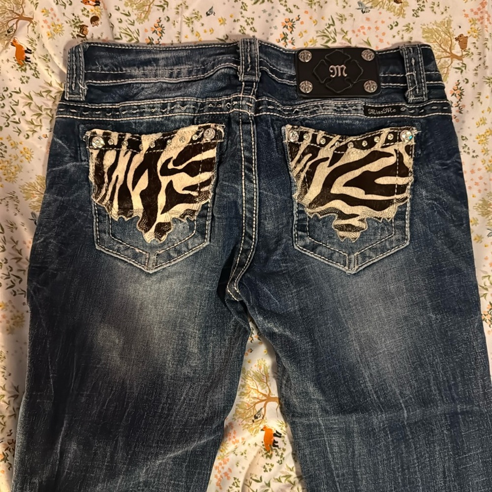 Miss Me Signature-Rise Skinny Jeans Cow Hide Pockets - Picture 1 of 10